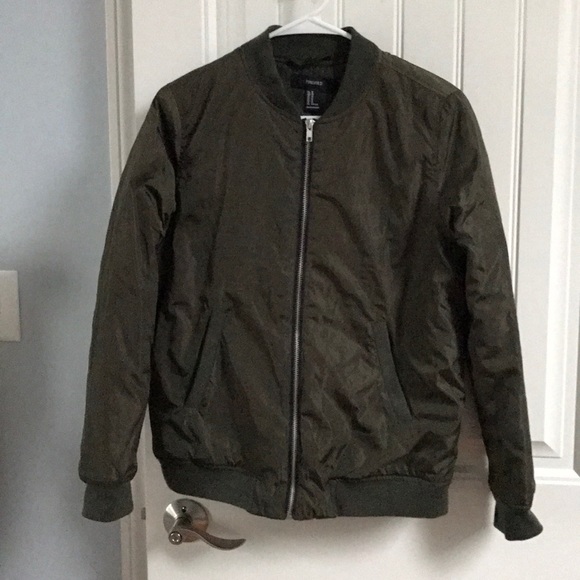 Bomber - Picture 2 of 4